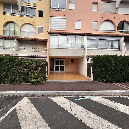 Apartment Appt 2 Pieces 5 Couchages Cap D'agde Ct045-0181 Agde
